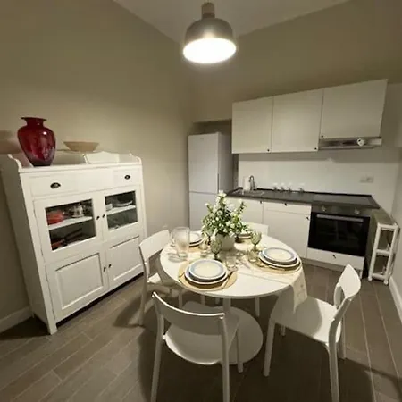 La Di Leon Apartment